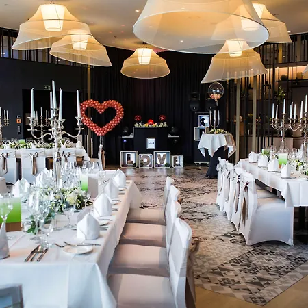 Radisson Blu Hotel, 4* MHG