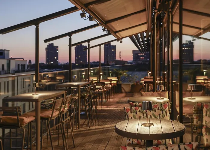 Radisson Blu Hotel, Hotel